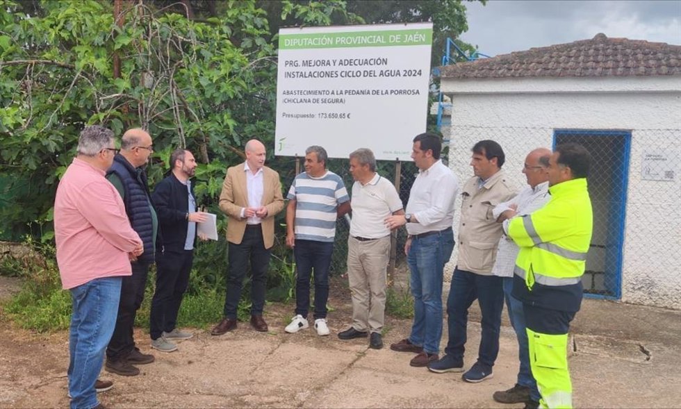 Visita a las obras de abastecimiento en La Porrosa