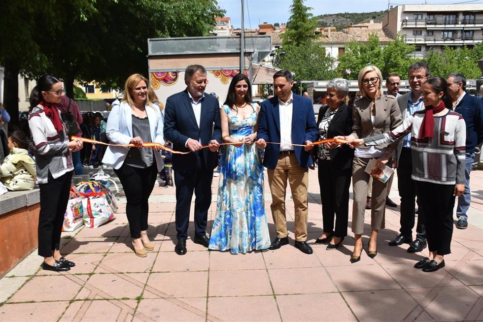 Corte inaugural de la cinta de Cuenca Lee 2026.