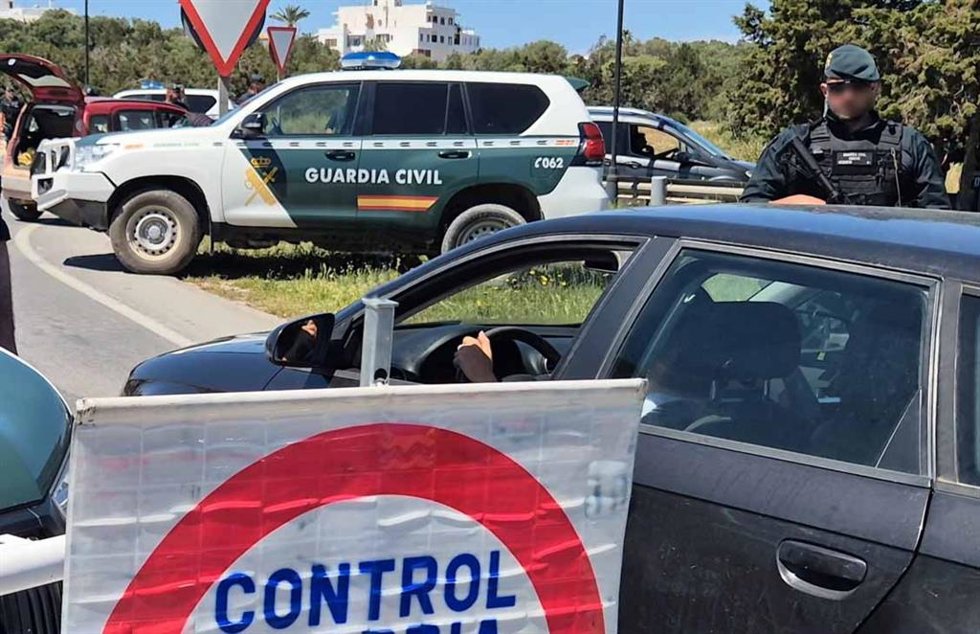 Control de tráfico de la Guardia Civil en Capdepera.