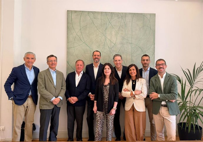 Equipo de Nazca Capital y de Zunibal.