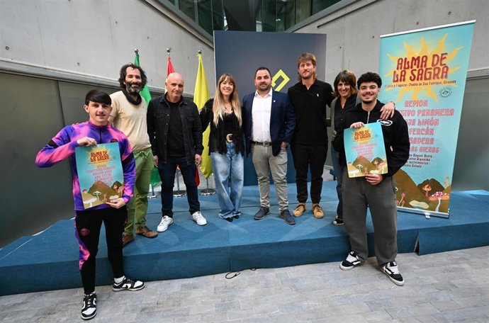 Repion, Colectivo Panamera, Maruja Limón, Luis Fercán y La Regadera pondrán en escena las propuestas musicales de este festival que han presentado la diputada de Cultura, Pilar Caracuel, y el alcalde de Puebla de Don Fadrique, Jesús Fernández, entre otros