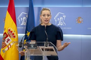 La portavoz del PP en el Congreso, Ester Muñoz, durante una rueda de prensa en el Congreso de los Diputados, a 28 de abril de 2026, en Madrid (España).