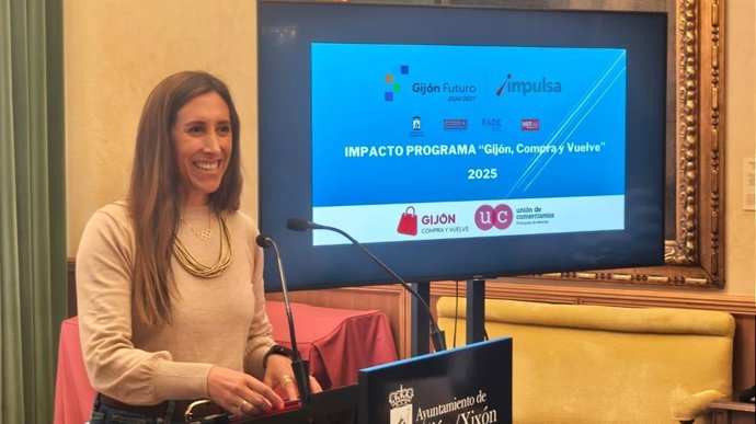 La vicealcaldesa de Gijón y concejala de Economía, Empleo, Turismo e Innovación, Ángela Pumariega, presenta el análisis de resultados del programa 'Gijón Compra y Vuelve'.