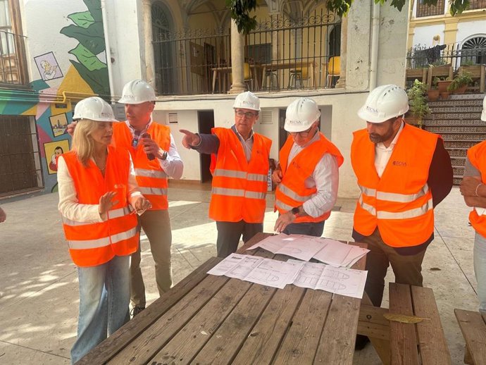 Visita a las obras de reforma y mejora de salón de actos del IES Vicente Espinel