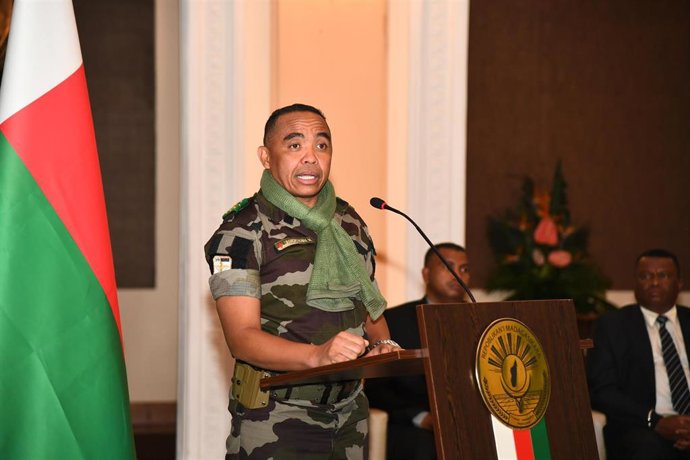 Archivo - El presidente de Madagascar, el coronel Michael Randrianirina 