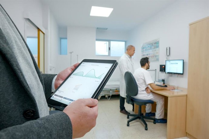 Archivo - Imagen de recurso en relación con el servicio de telemedicina para pacientes en diálisis peritoneal.