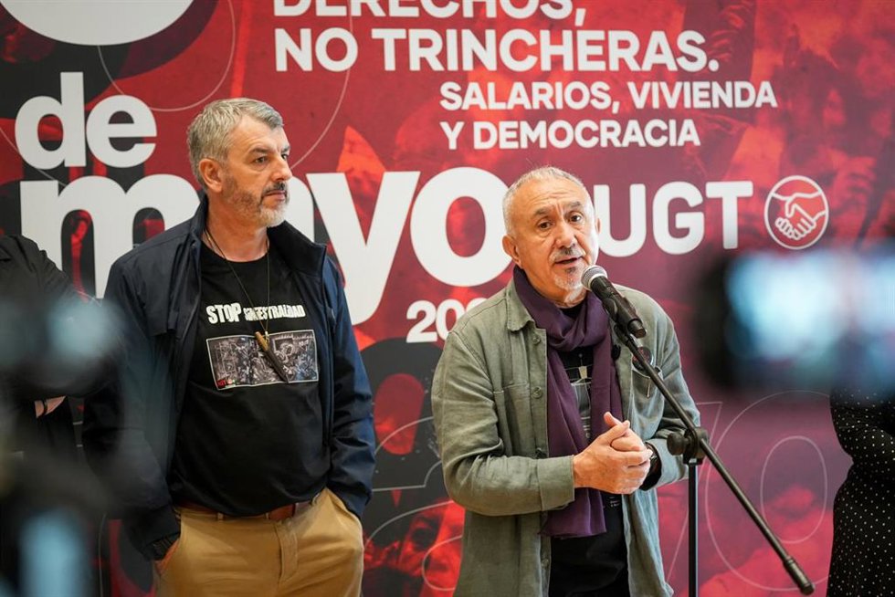 El secretario general de la UGT, Pepe Álvarez, atiende a los medios antes de clausurar una jornada, celebrada en Alcalá de Guadaíra (Sevilla), de prevención de riesgos laborales. A 28 de abril de 2026 en Alcalá de Guadaíra, Sevilla (Andalucía, España).