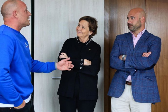 (De Izda A Dcha) El Gerente Del Matadero Municipal, Hugo Rodríguez, La Alcaldesa De Gijón, Carmen Moriyón, Y El Concejal De Urbanismo, Jesús Martínez Salvador.