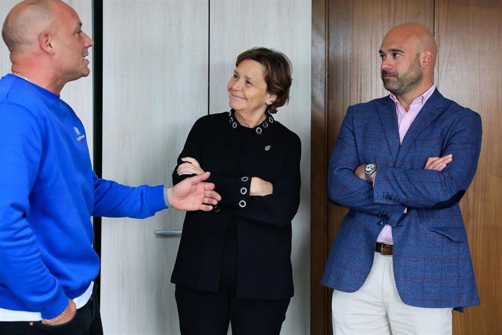 (De Izda A Dcha) El Gerente Del Matadero Municipal, Hugo Rodríguez, La Alcaldesa De Gijón, Carmen Moriyón, Y El Concejal De Urbanismo, Jesús Martínez Salvador.