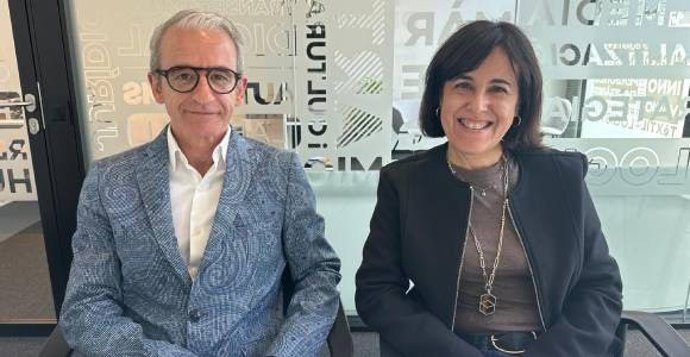 El secretari general de Pimec, Josep Ginesta, i la directora de l'Àrea de Treball, Sílvia Miró