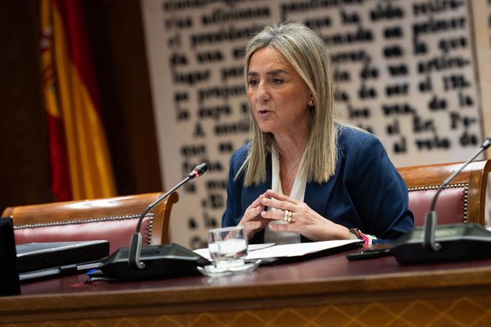 La ministra de Educación, Formación Profesional y Deportes, Milagros Tolón, comparece ante la Comisión de Educación, Formación Profesional y Deportes, a 28 de abril de 2026, en Madrid (España). Tolón para explicar las investigaciones sobre contratos irreg