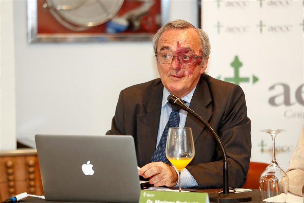 Archivo - El jefe del Grupo AXA- CNIO de Oncología Experimental de la FSP CNIO adscrita al Instituto de Salud Carlos III, Mariano Barbacid, durante la presentación de los prometedores resultados de una investigación contra el cáncer de páncreas, publicado