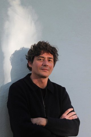 El escritor Juan Antonio Bernier.