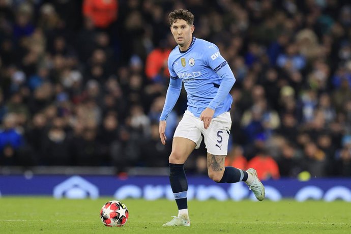 Archivo - John Stones (5) of Manchester City during the UEFA Champions League, League phase football match between Manchester City and Club Brugge on 29 January 2025 at the Etihad Stadium in Manchester, England - Photo Conor Molloy / ProSportsImages / DPP