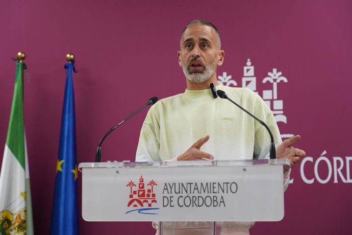 Archivo - El concejal del PSOE en el Ayuntamiento de Córdoba Ángel Ortiz.
