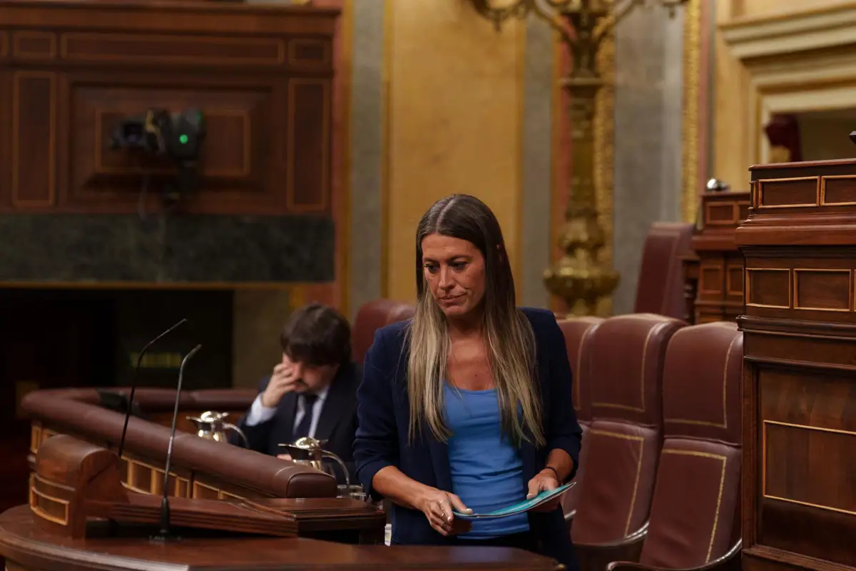 La portavoz de Junts en el Congreso, Miriam Nogueras, interviene durante una sesión plenaria en el Congreso, a 28 de abril de 2026, en Madrid (España).
