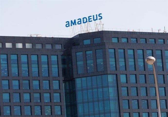 Archivo - Fachada de la sede de Amadeus en el edificio Herre, en Madrid (España)