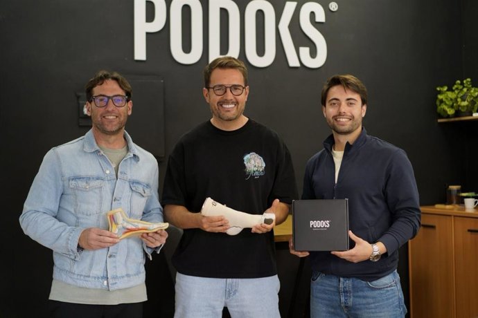 David Moreno junto al equipo de Podoks.