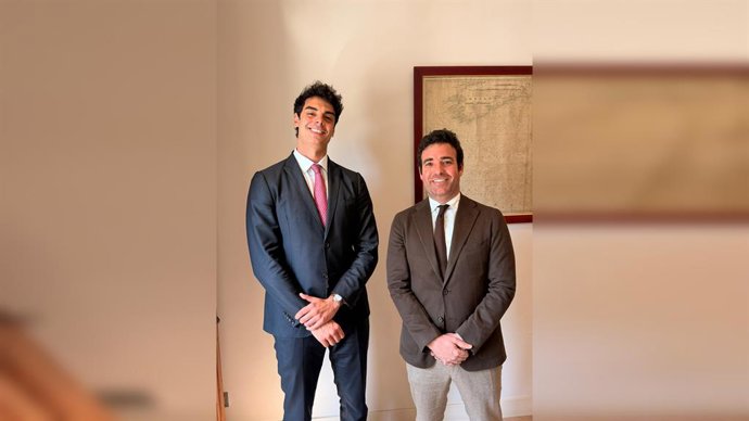 De izquierda a derecha: Raimondo Pili, de Lexroom España, y  Alejandro Fuentes-Lojo Rius, socio director de Fuentes Lojo Abogados.