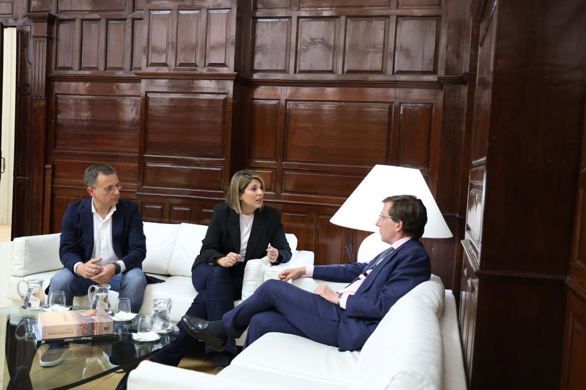 Los alcaldes de Cartagena, Madrid y Albacete exigen al Gobierno la apertura inmediata de la línea ferrovia