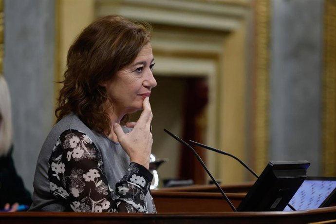 Archivo - La presidenta del Congreso, Francina Armengol, durante un pleno del Congreso
