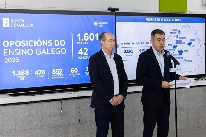 El conselleiro de Educación, Ciencia, Universidades e FP, Román Rodríguez