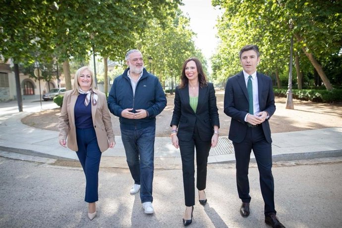 La cabeza de lista del PP por Granada a las elecciones del 17 de mayo, Rocío Díaz, en un acto en Granada.