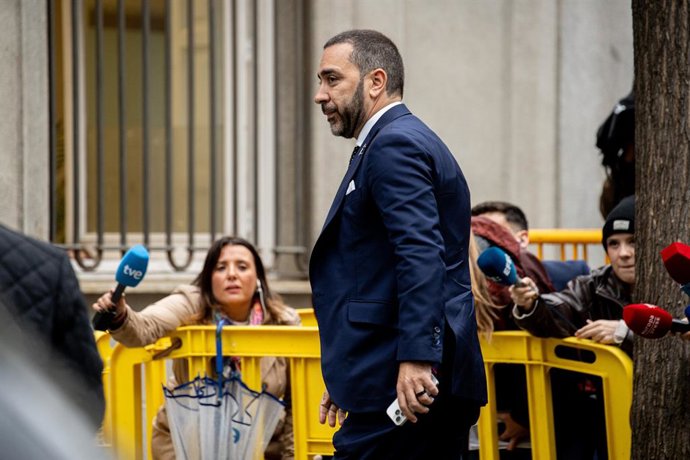El empresario Víctor de Aldama a su llegada al Tribunal Supremo, a 29 de abril de 2026, en Madrid (España). Los acusados se sientan desde el pasado 7 de abril en el banquillo del Tribunal Supremo por presuntas irregularidades en los contratos de mascarill