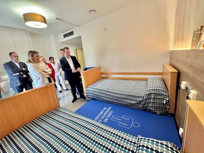 La consejera de Política Social, Familias e Igualdad, Conchita Ruiz, visita la residencia Hogar de Betania, en Murcia, tras las obras del plan ‘Más que un Hogar’