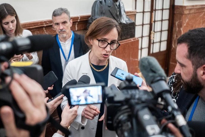La ministra de Sanidad, Mónica García, durante una sesión plenaria en el Congreso, a 29 de abril de 2026, en Madrid (España). La sesión de control se centra en la política económica, la gestión de fondos europeos y la situación territorial. Los grupos par