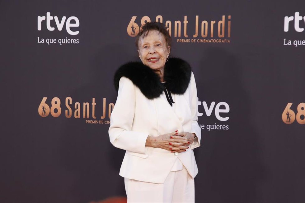 Archivo - La actriz Gemma Cuervo posa durante el photocall de la 68ª edición de los premios RNE Sant Jordi de Cinematografía, a 24 de abril de 2024, en el Teatre Coliseum, a 24 de abril de 2024, en Barcelona, Catalunya (España).