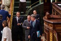 Feijóo y Vaquero exigen a Sánchez que se implique para resolver la huelga de médicos, que agrava listas de espera