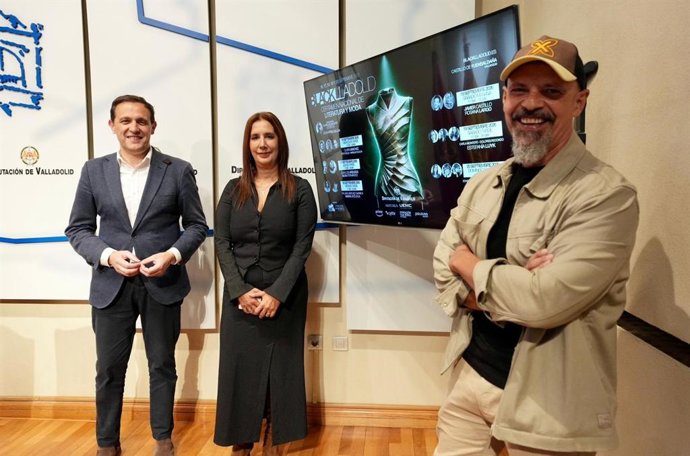 Conrado Íscar, Dolores Redondo y César Pérez Gellida en la presentación de la sexta edición de Blacklladolid.