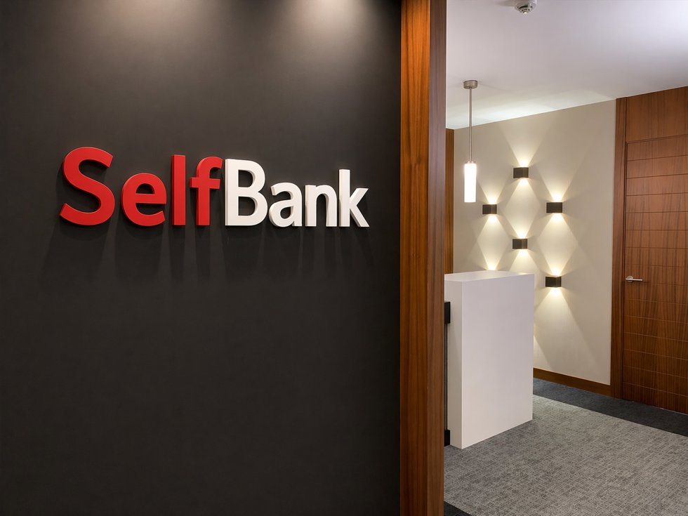 Logo de Self Bank 