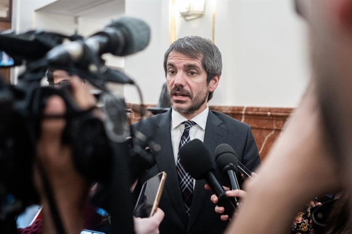 El ministro de Cultura, Ernest Urtasun, durante una sesión plenaria en el Congreso, a 29 de abril de 2026, en Madrid (España). La sesión de control se centra en la política económica, la gestión de fondos europeos y la situación territorial. Los grupos pa
