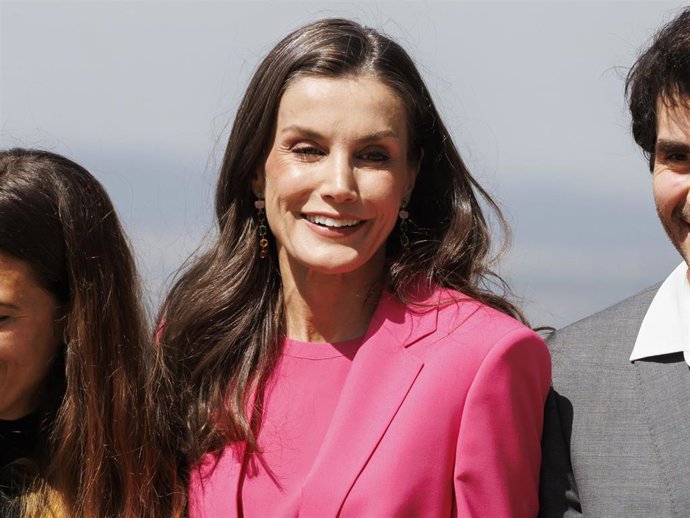 La Reina Letizia ha presidido el acto de proclamación del Premio Princesa de Girona 'Arte 2026', dentro de la cuarta etapa del Tour del Talento.