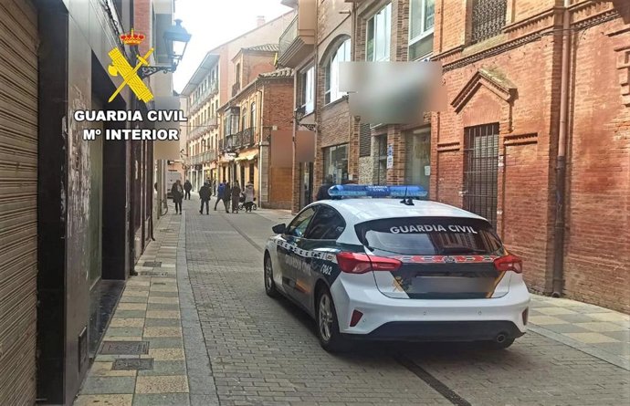 Un varón es investigado como presunto autor de tres robos con fuerza cometiudos en chalets de la urbanización Valjunco de Valencia de Don Juan (León).