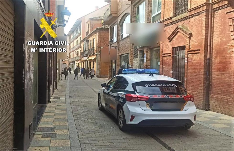 Un varón es investigado como presunto autor de tres robos con fuerza cometiudos en chalets de la urbanización Valjunco de Valencia de Don Juan (León).