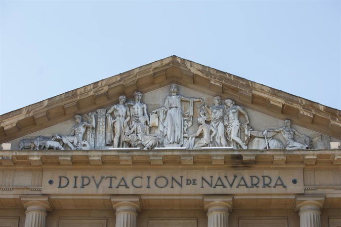 Archivo - Fachada del Palacio de Navarra.