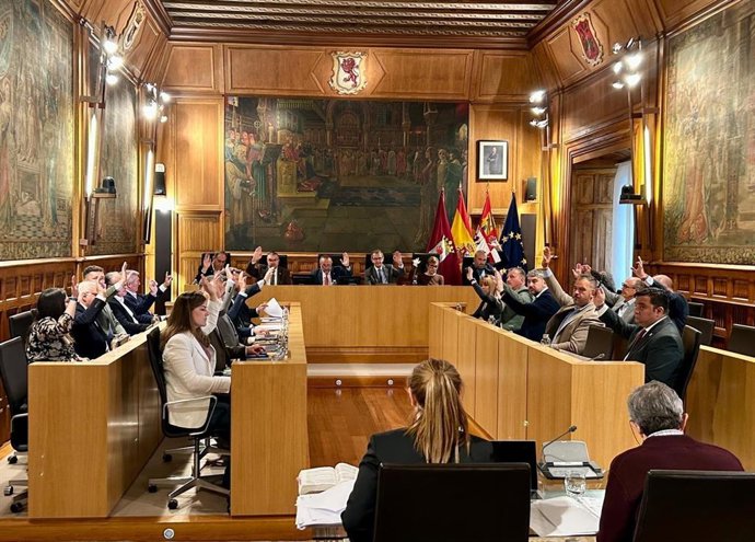 La Diputación de León ha aprobado en pleno la convocatoria de la sexta fase del Plan PIOS, que destinará 1,9 millones en subvenciones a nueve municipios.