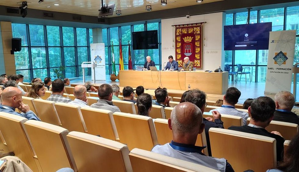 Asistentes de unas jornadas sobre inteligencia artificial en Arcos de la Frontera desarrolladas por la Diputación de Cádiz