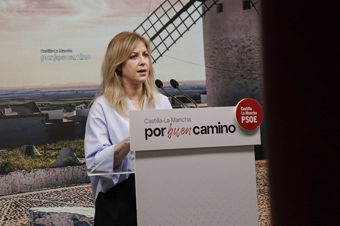 La portavoz del Grupo Parlamentario Socialista, Ana Isabel Abengózar.