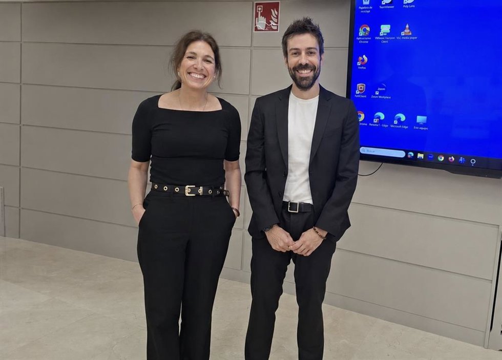 Albert Soro y Nerea Enbeita en las jornadas impusadas por Cebek y Euskaltel Fundazioa