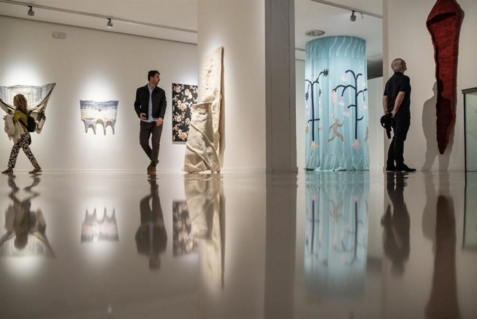 A Exposición Tejiendo Historias MUCAC La Coracha Málaga.
