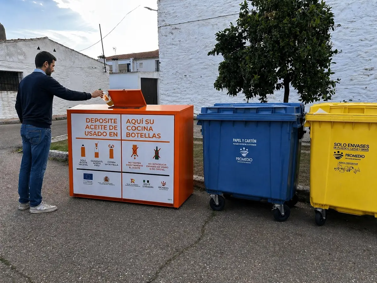 Campańa de reciclaje de aceite de Promedio