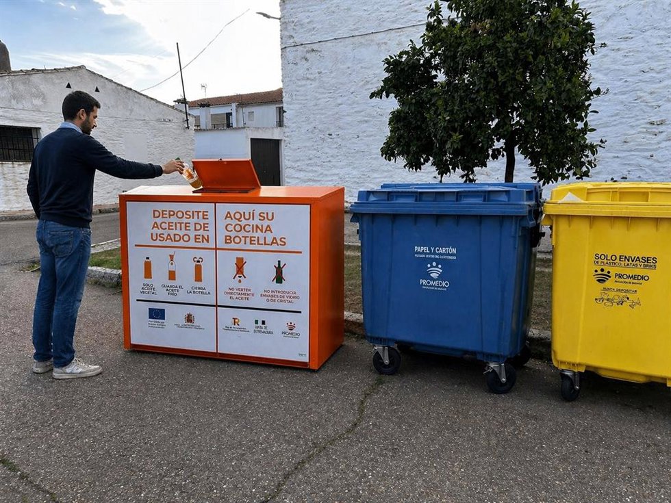 Campaña de reciclaje de aceite de Promedio de la Diputación de Badajoz
