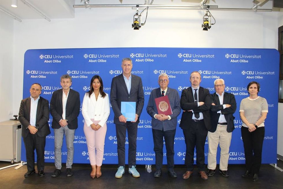Momento de la firma del convenio