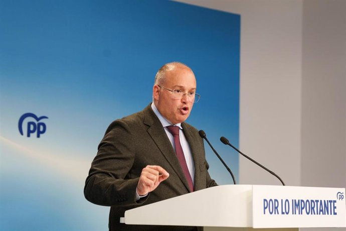 El secretario general del Partido Popular, Miguel Tellado, durante la rueda de prensa posterior al Comité de Dirección del PP, a 20 de abril de 2026, en Madrid (España).