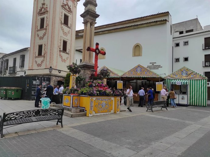 Cruz de Mayo en la Plaza de la Compañía.