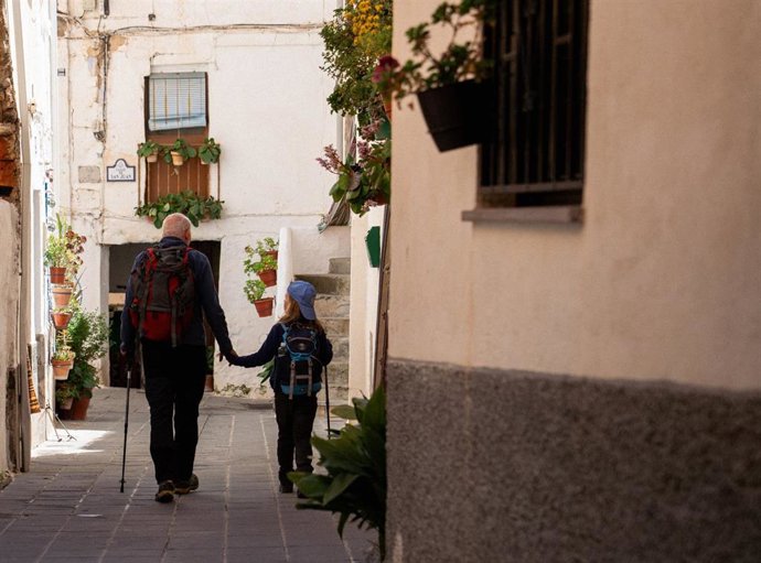 Cooperativas contra la despoblación: Estrategias de Comunicación para Mantener la Vida en los Pueblos